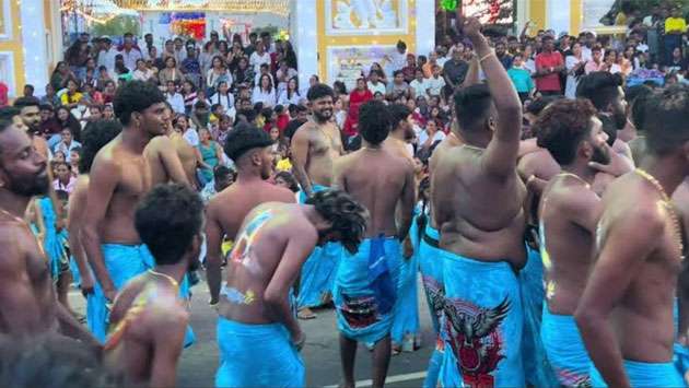 காவடியாட்டம்நீக்கம் பரபரப்பு: மாத்தறை தெவிநுவர பெரஹராவில் காவடியாட்டத்திற்குப் தடை விதிக்கப் பொலிஸார் பரிந்துரை – உளவுத்துறை எச்சரிக்கையால் அதிரடி!