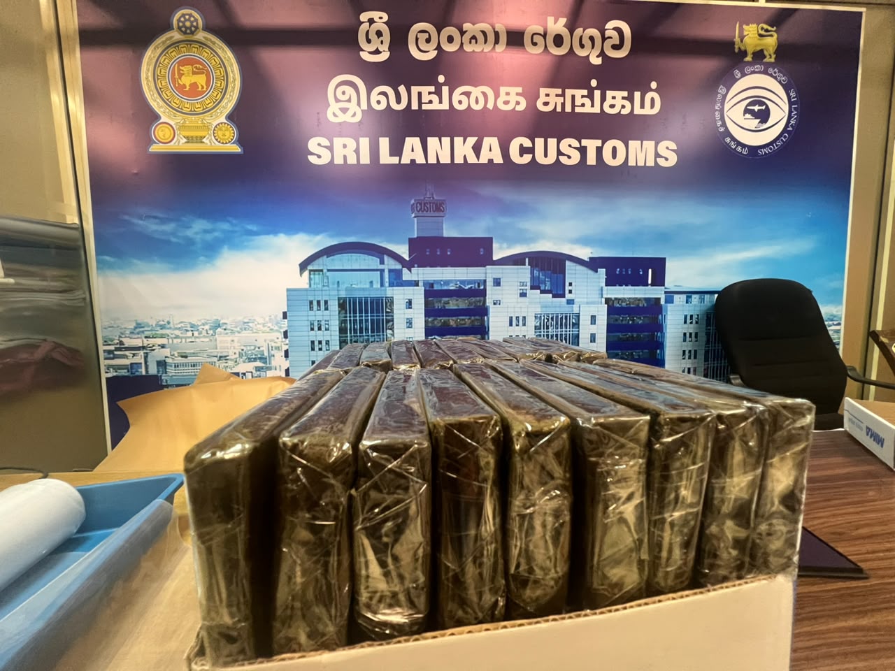 கனடியர் போதைப்பொருள் கைது: ஓவியராக வந்து மாட்டிய 27 வயது இளைஞர்!