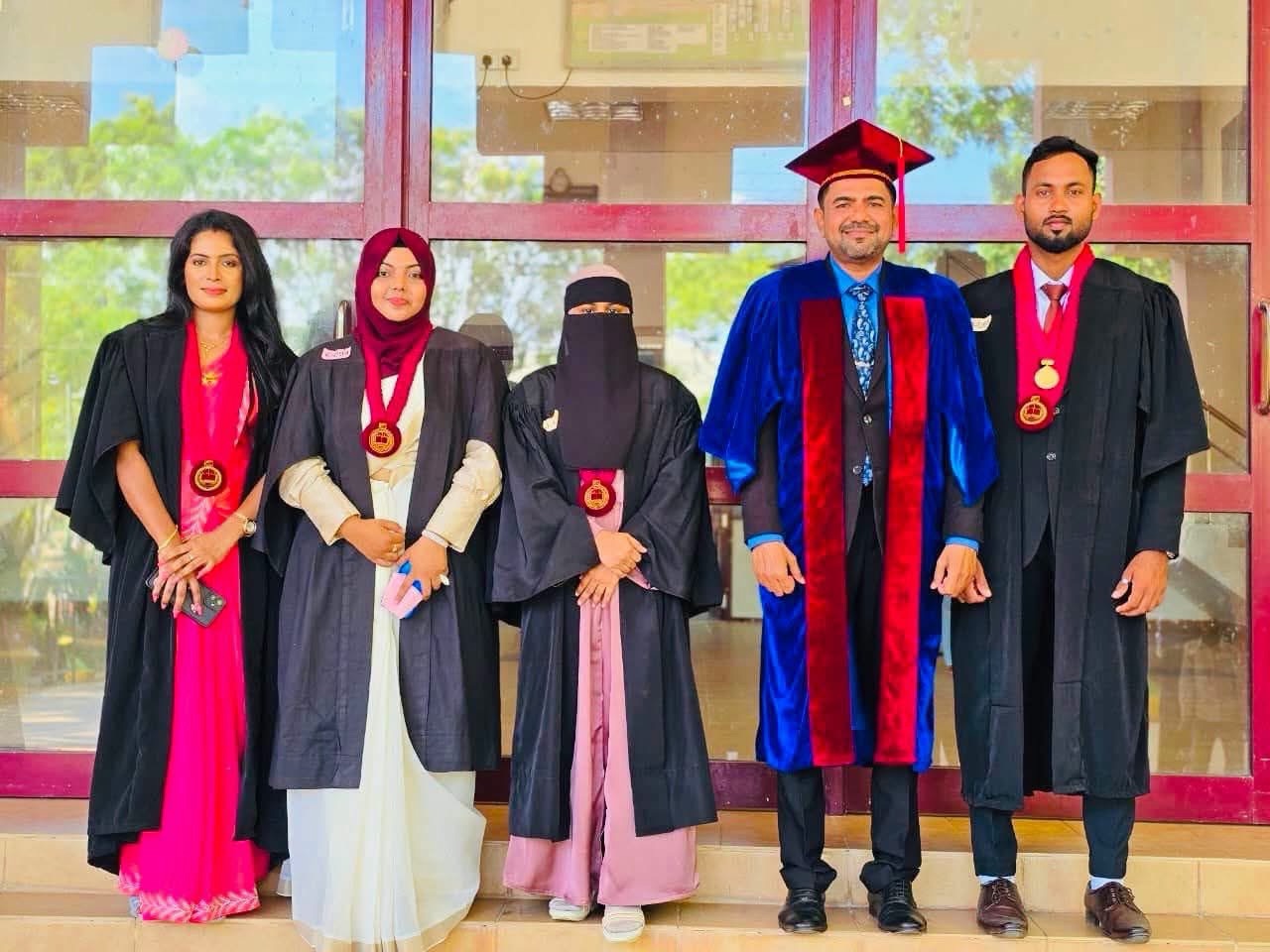 சர்வதேச புலமைப்பரிசில் வென்று சாதனை படைத்த தென்கிழக்குப் பல்கலைக்கழக மாணவர்கள்: புல்மோட்டை மண்ணுக்குப் பெருமை சேர்த்த பாத்திமா ஹசனா!
